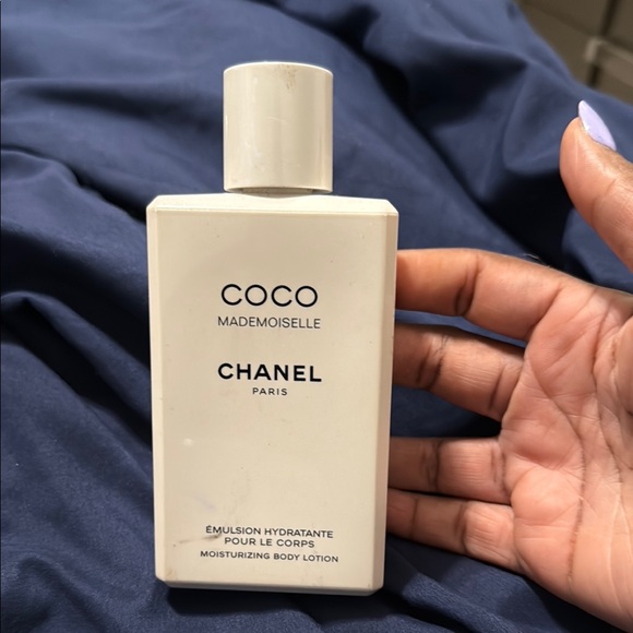 Chanel Coco Mademoiselle Hydrating Lotion - Picture 1 of 5